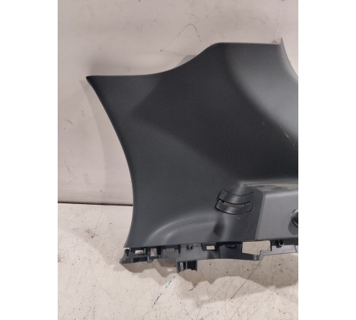 Обшивка стойки задняя правая