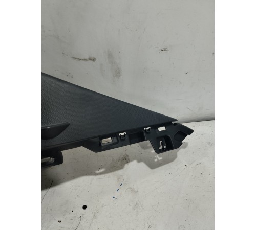 Обшивка стойки задняя правая