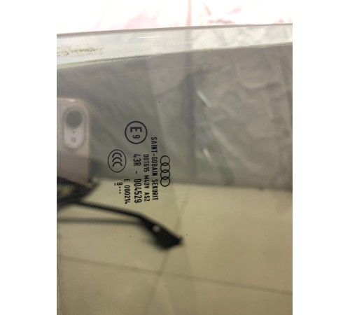 Стекло двери (заднее, правое)