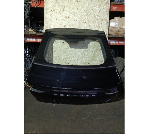 Крышка багажника в сборе со стеклом