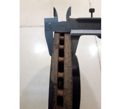 Тормозной диск (передний, левый)