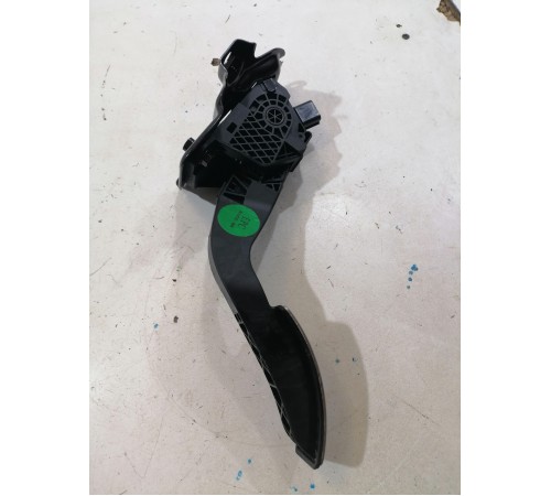 Педаль акселератор газа