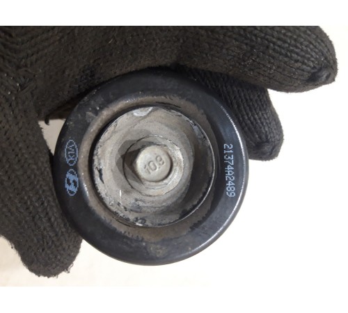 Ролик натяжителя