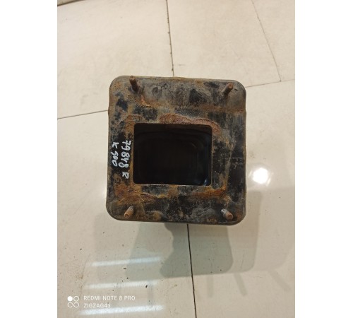 Кронштейн усилителя заднего бампера(правый)