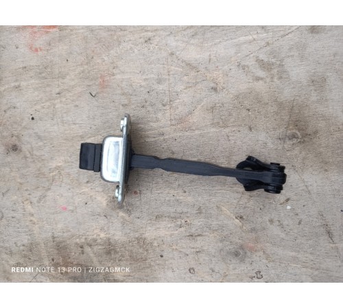 Ограничитель двери задний левый