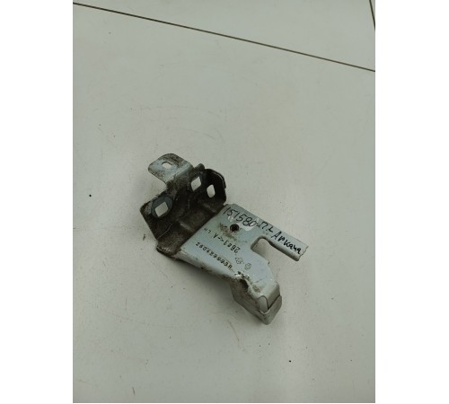 Кронштейн передней фары левый