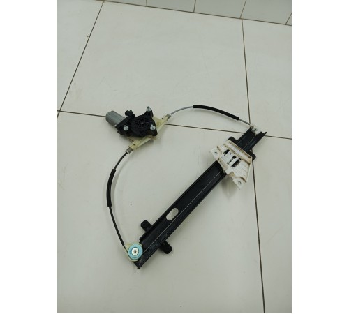 Стеклоподьемник задний правый в сборе