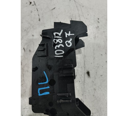 Кронштейн(крепление) электропроводки салона