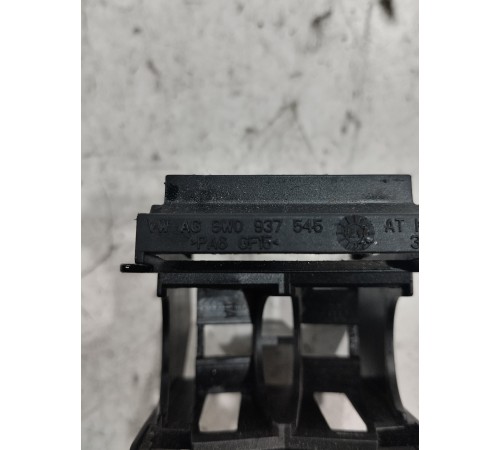 Кронштейн(крепление) электропроводки салона