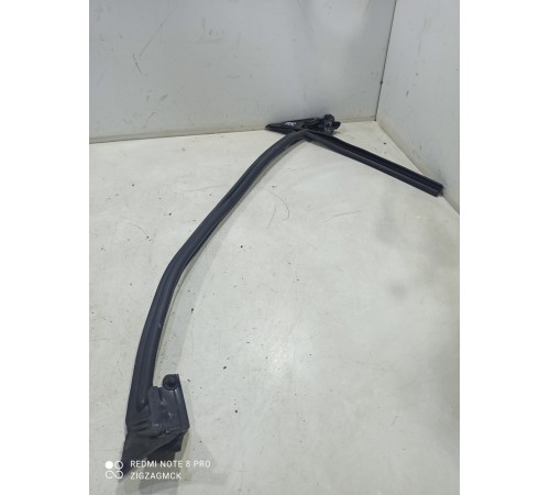 Уплотнитель стекла двери (передний правый)