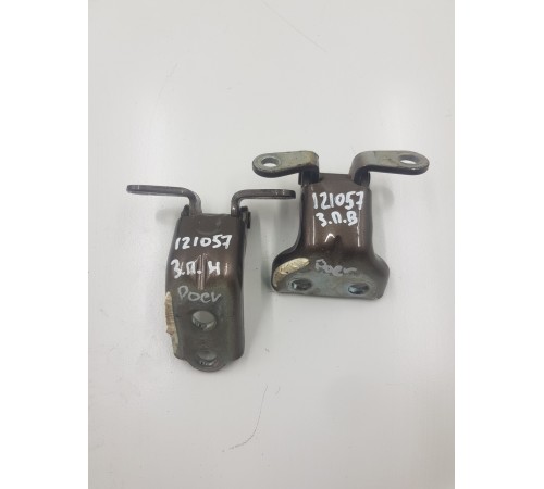 Комплект петель задней правой двери