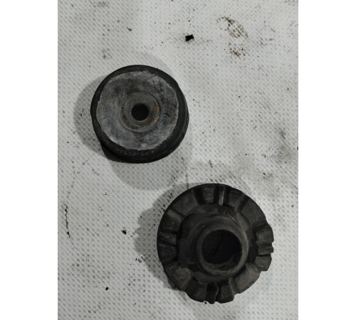 Подушка крепления радиатора