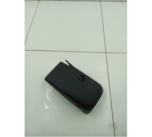 Накладка рулевой колонки нижняя