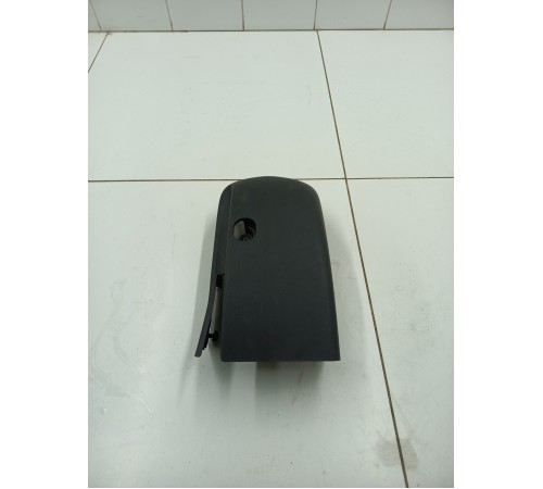 Накладка рулевой колонки нижняя