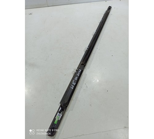 Уплотнитель стекла (задний правый наружный)