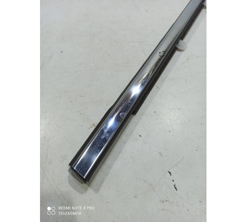 Уплотнитель стекла (задний правый наружный)