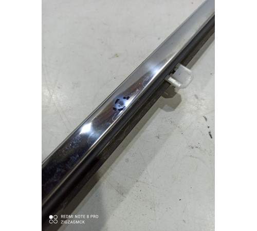 Уплотнитель стекла (задний правый наружный)