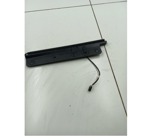 Датчик положения двери багажника левый