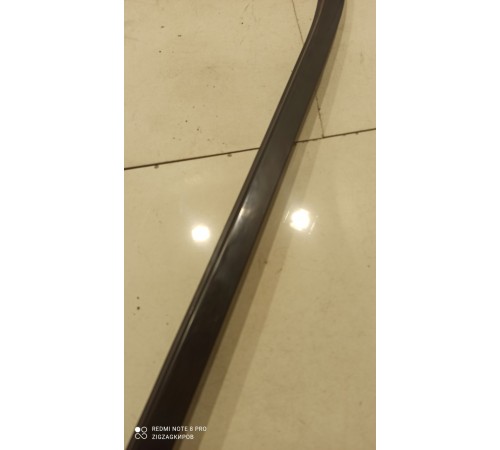 Молдинг лобового стекла(правый)