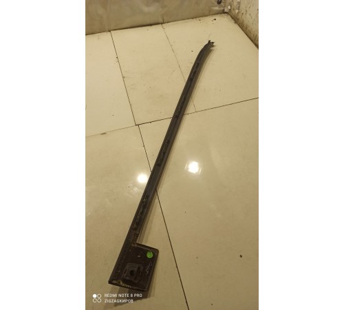 Молдинг лобового стекла(правый)