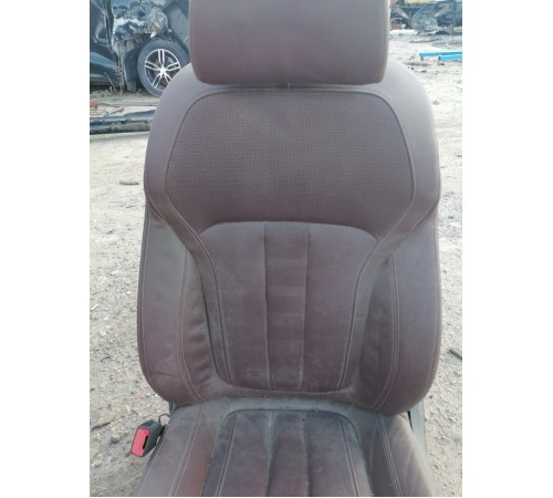 Сиденье переднее левое