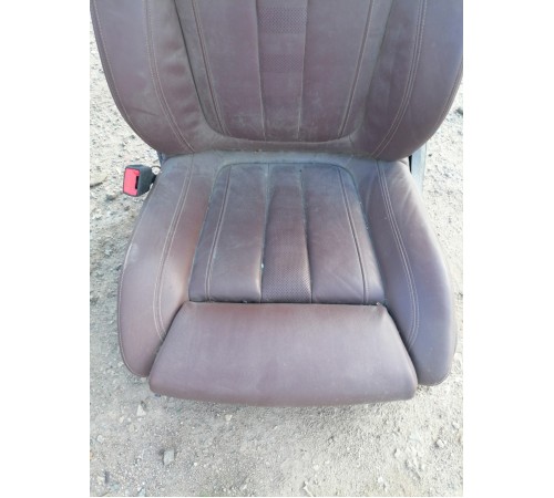 Сиденье переднее левое