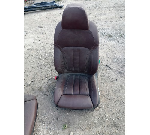 Сиденье переднее левое