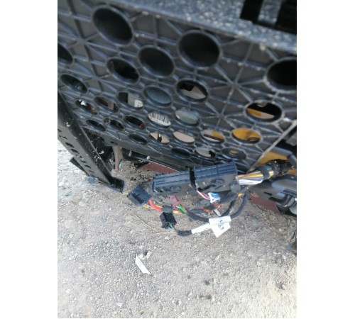 Сиденье переднее левое