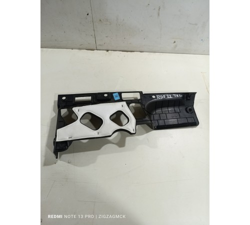 Накладка торпедо правая нижняя