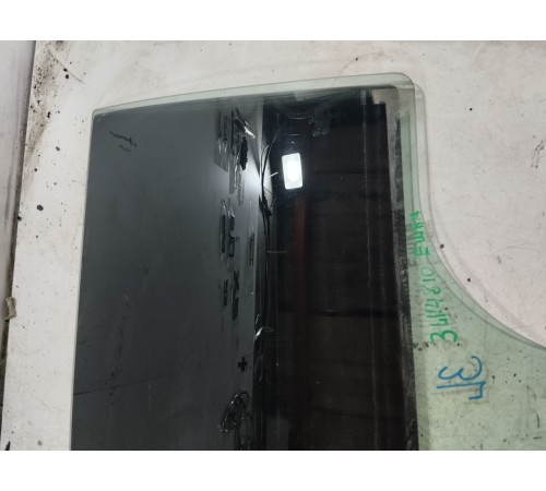 Стекло двери заднее левое