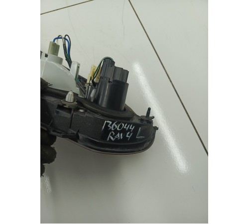 Фонарь в крышку багажника задний правый