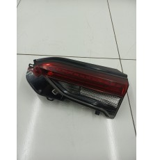 Фонарь в крышку багажника задний правый