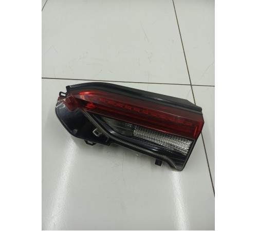 Фонарь в крышку багажника задний правый