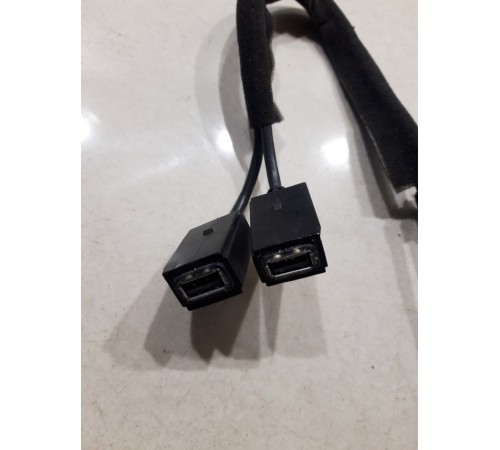 Разъем USB (двойной) с электропроводкой