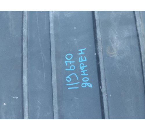 Брызговик левый