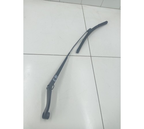 Поводок стеклоочистителя правый