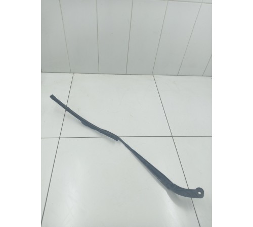 Поводок стеклоочистителя правый