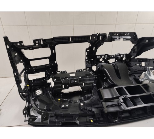 Передняя панель салона, торпедо