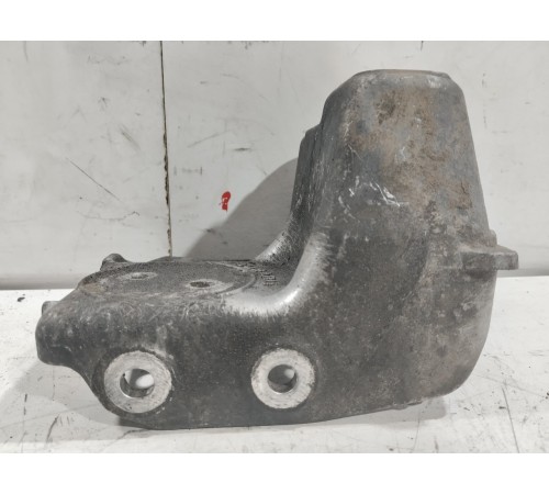 Кронштейн(крепление) двигателя передний правый