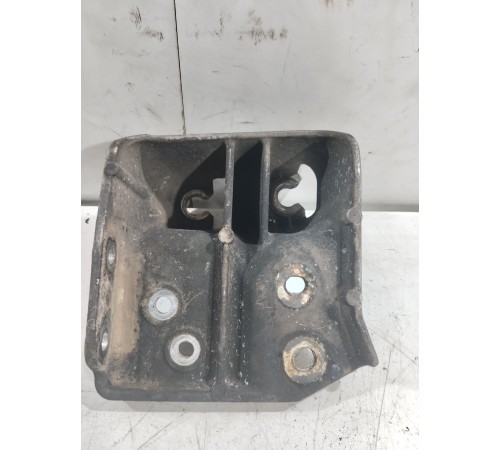 Кронштейн(крепление) двигателя передний правый