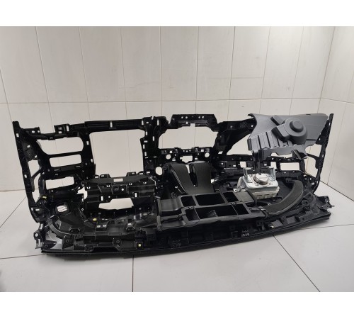 Передняя панель салона, торпедо