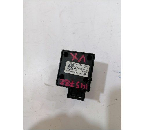 Кнопка регулировки левого сиденья