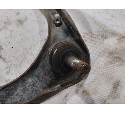 Рычаг подвески передний правый верхний