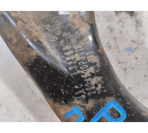 Рычаг подвески передний правый верхний