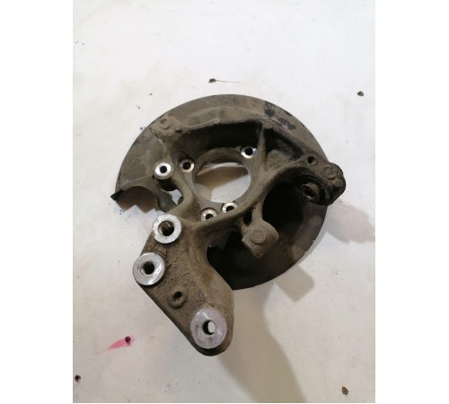 Кулак поворотный задний правый