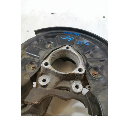 Кулак поворотный задний правый