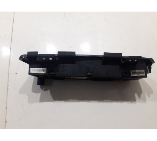 Блок управления климатом(передний)