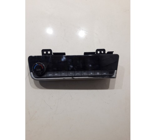 Блок управления климатом(передний)