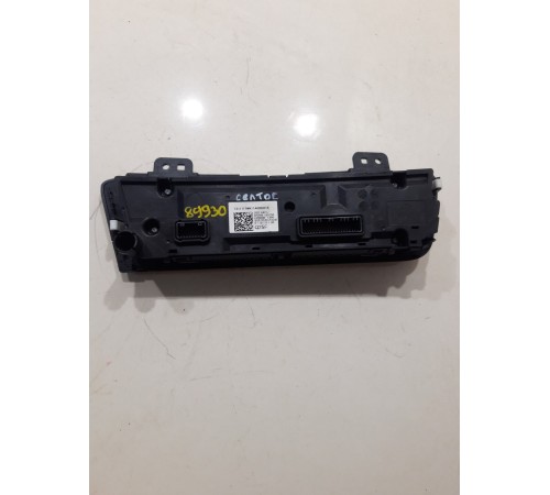 Блок управления климатом(передний)