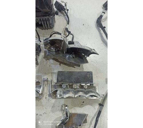 Комплект частей передней фары